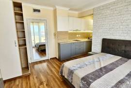 Sunny studio apartment, 43 sq.m. in luxu...