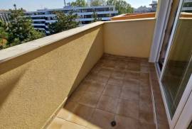 Sunny studio apartment, 43 sq.m. in luxu...