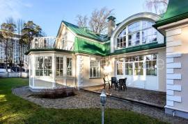 Detached house for rent in Jurmala, 251.00m2