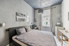 Ready to move! Beautiful & modernised 2-room apartment in front of Volkspark-Friedrichshain