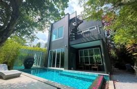 Uniquely decorated business for sale, four-bedroom pool villas in the center of Ao Nang, Krabi