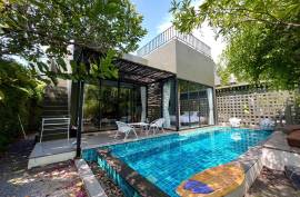 Uniquely decorated business for sale, four-bedroom pool villas in the center of Ao Nang, Krabi