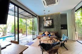 Uniquely decorated business for sale, four-bedroom pool villas in the center of Ao Nang, Krabi