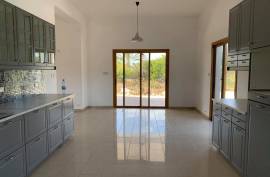 4 Bedroom Unfurnished Villa - Peyia, Paphos