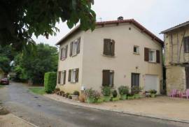 Traditional house for sale, 7 rooms - Monfort 32120