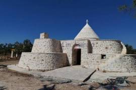 renovated trullo with lamia and swimming pool for sale Francavilla Fontana