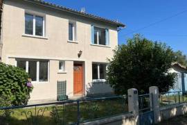 €149800 - Pretty 3 Bedroom House with Studio, Outbuildings and Garden