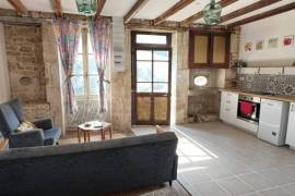 €149800 - Pretty 3 Bedroom House with Studio, Outbuildings and Garden