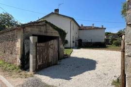 €149800 - Pretty 3 Bedroom House with Studio, Outbuildings and Garden