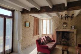 €153700 - Beautiful Old House between Villefagnan and Chef-Boutonne