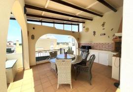 An impressive 4 Bedroom Villa with Pool on the well located 4 minutes from Vila Nova de Cacela