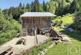 Luxury 5 Bed House For Renovation For Sale In Samoens France on 24180m2