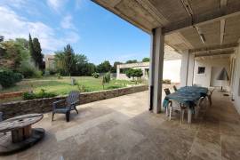 Former Winegrower's Property, Completely Renovated, With 270 M2 Of Living Space With Its Cellar, On 1956 M2 Of Land.