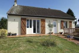 Detached House with Landscaped Garden