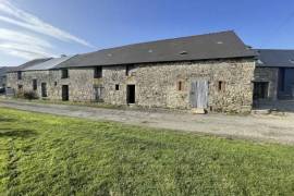 Detached Country House with Outbuilding