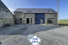 Detached Country House with Outbuilding