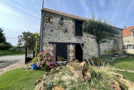 Detached Country House with Outbuilding