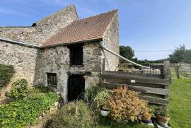 Detached Country House with Outbuilding