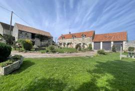 Detached Country House with Outbuilding