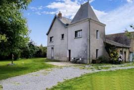 Chateau Style Detached House with Guest Gite