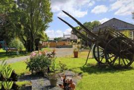 Detached Country House with Lake and Guest Gite