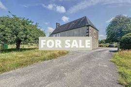 Detached Country House with Long Drive