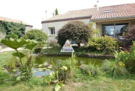 Superb House with Pool and Pond