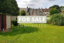 Town House with Landscaped Garden