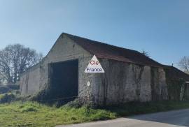 Barn in The Countryside with Open Views