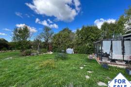 Cottage with Lovely Garden Near to Rural Village