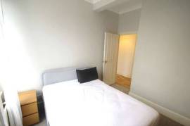 2 bed flat to rent Ardleigh, De Bouvoir N1