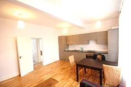 2 bed flat to rent Ardleigh, De Bouvoir N1