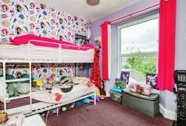 4 bedroom, Terraced House for sale