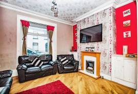 4 bedroom, Terraced House for sale