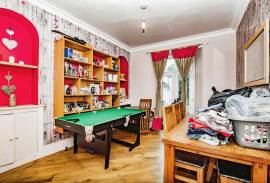 4 bedroom, Terraced House for sale