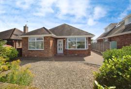 2 bedroom, Detached bungalow for sale