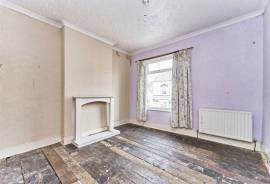 2 bedroom, Terraced House for sale