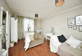 2 bedroom, Semi-detached house for sale