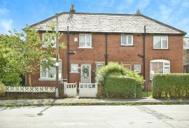 2 bedroom, Semi-detached house for sale