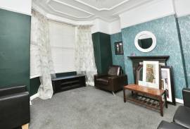 4 bedroom, Terraced House for sale