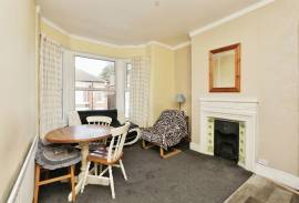 4 bedroom, Terraced House for sale