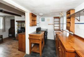 3 bedroom, Detached house for sale