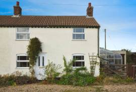 3 bedroom, Detached house for sale