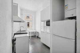 Ready to move next to Helmholtzplatz! Charming 2-room apartment with Balcony