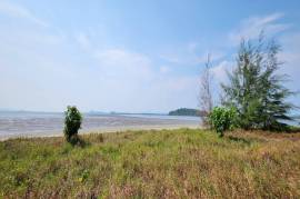 Private Island For Sale 21.5 rai (8.4 acres) - Koh Silamak, Klong Thom, Krabi