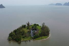 Private Island For Sale 21.5 rai (8.4 acres) - Koh Silamak, Klong Thom, Krabi