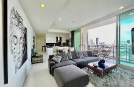 The Royce Private Residences - Luxury Bright Two Bedroom with City Views on Sukhumvit 31