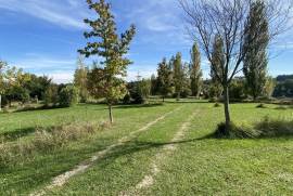 Superbe camp site with 20 pitches, 2 cottages, pool