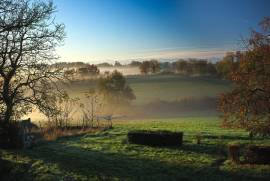 Superbe camp site with 20 pitches, 2 cottages, pool