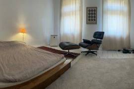 Bright 2-room , mid-century apartment in Moabit